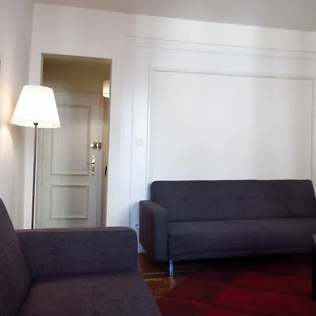 Rue Des Maroquins Apartment *
