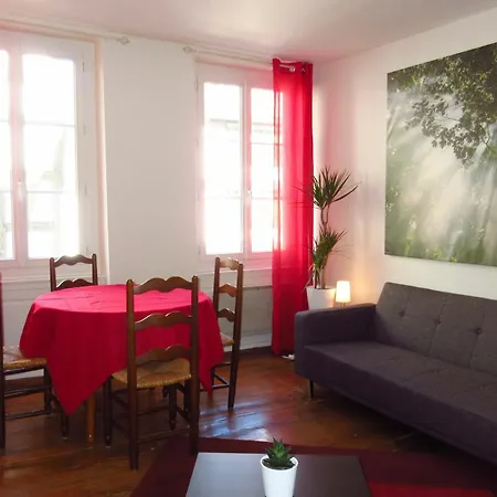 Apartment Rue Des Maroquins *
